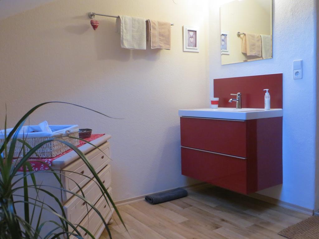 Großes Doppelzimmer mit Balkon