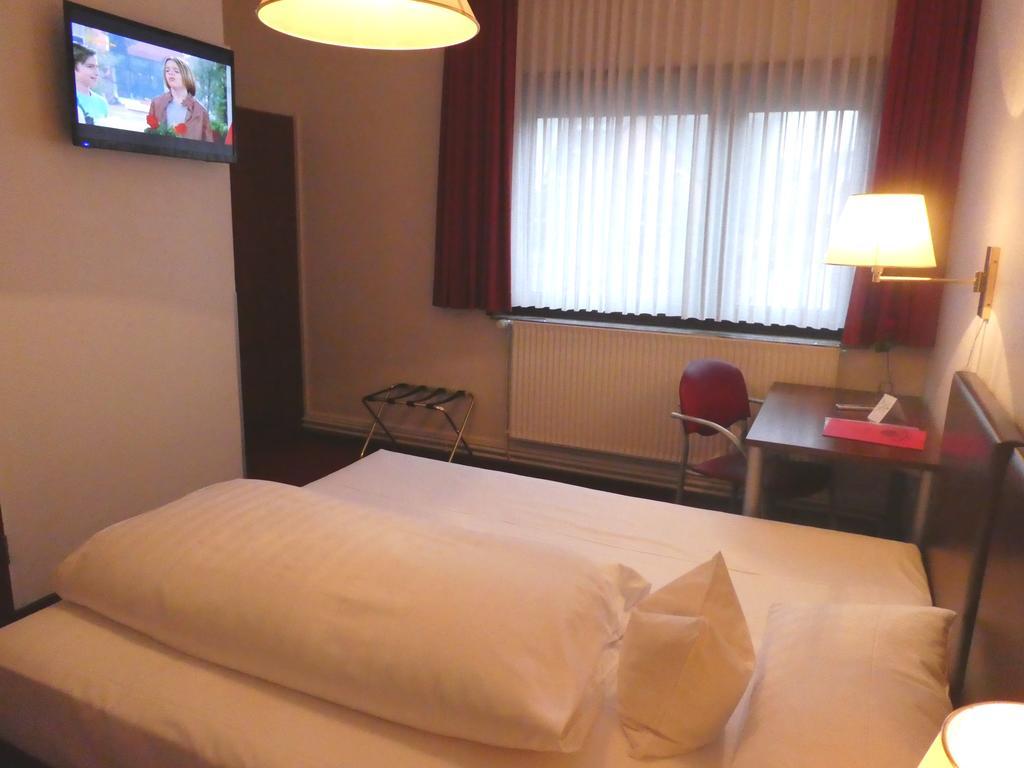 Single Room,544598481:JPEG