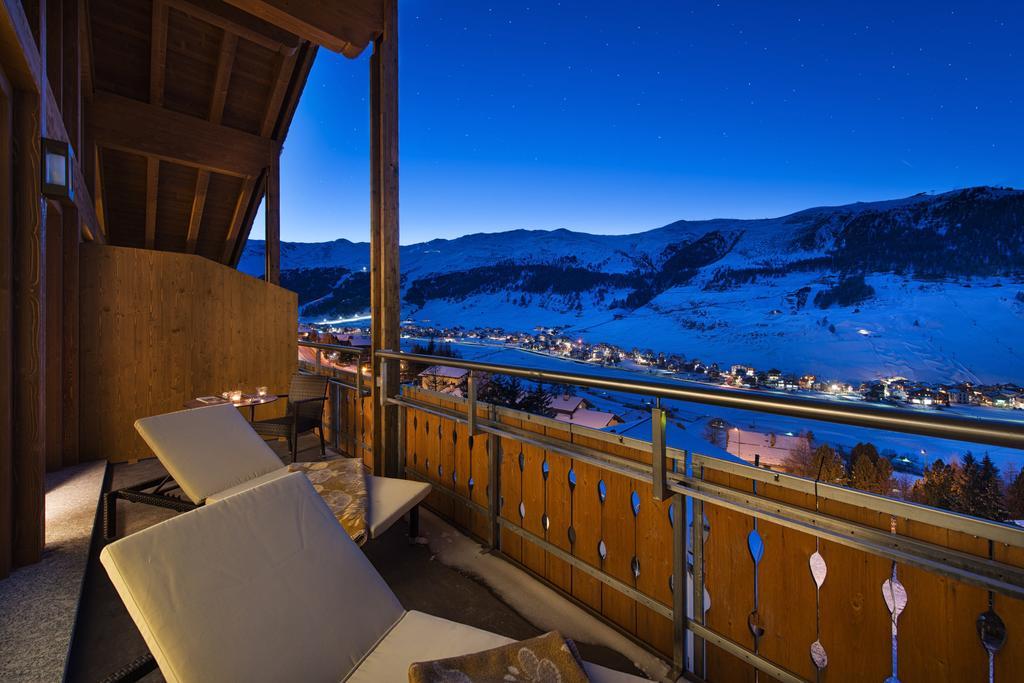 Suite with Hot Tub