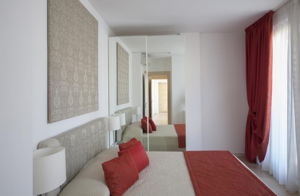 Suite with Hot Tub