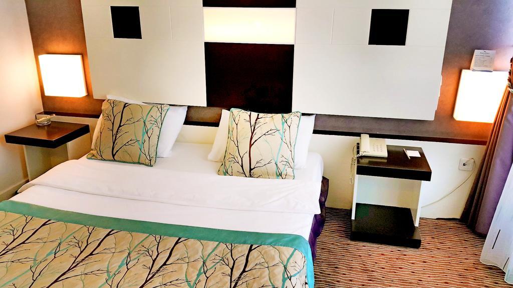 Standard Double or Twin Room Side Sea View