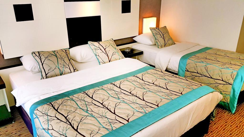 Standard Triple Room Side Sea View