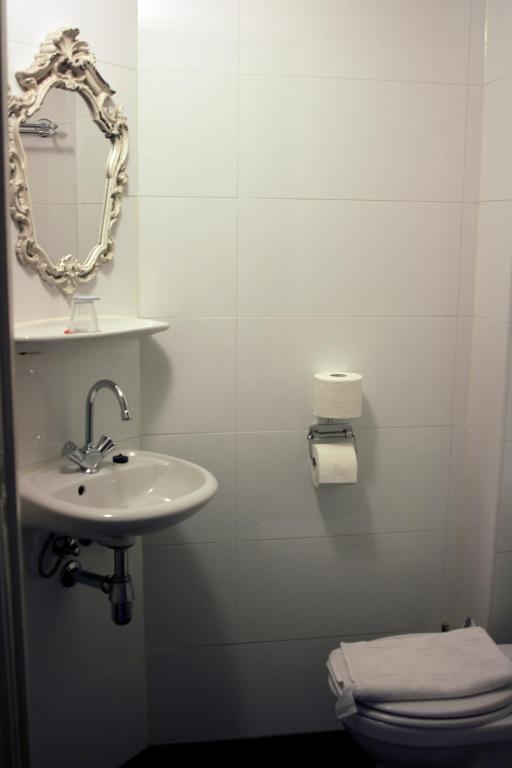 Standard Single Room,1076859085:JPEG