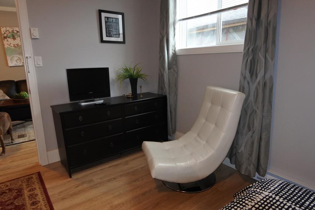Two-Bedroom Apartment,396283746:JPEG