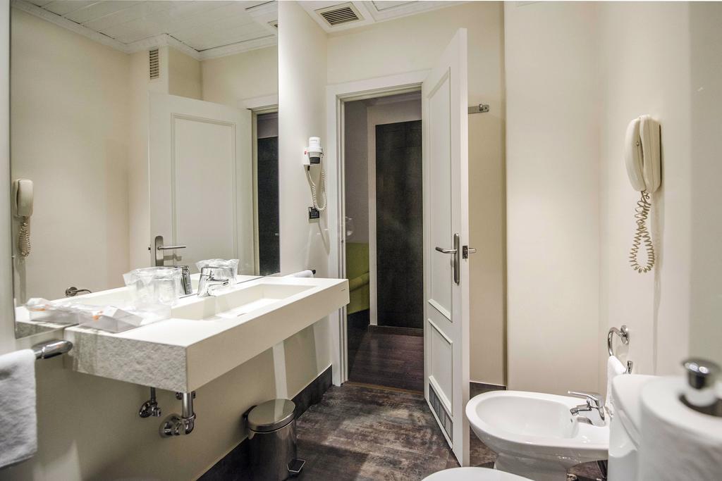 Large Single Room