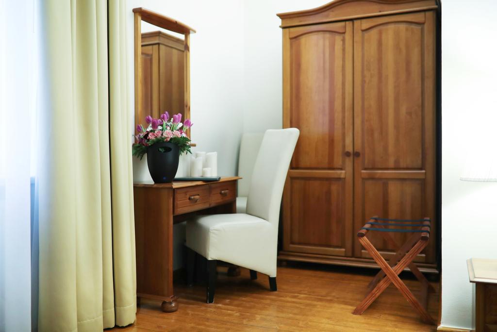 Classic Double Room,397621065:JPEG