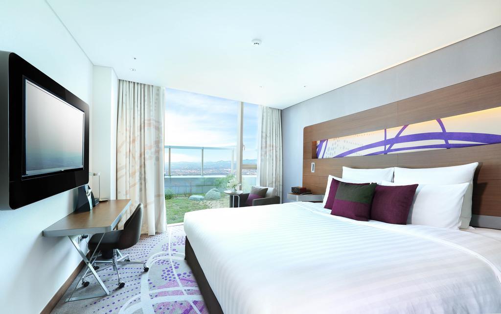 Deluxe Double Room with Garden View