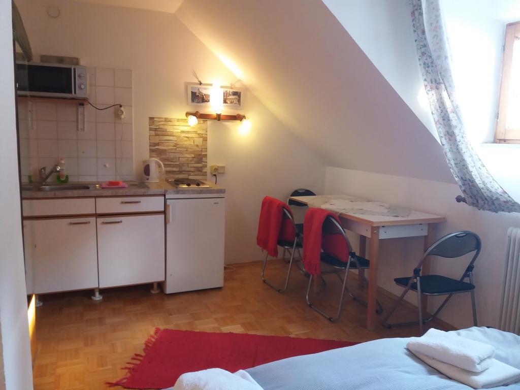 Twin Room - No Window