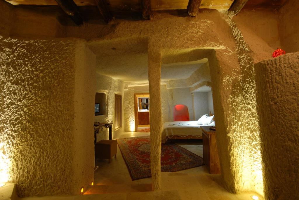 Underground Cave Room (No Window),39856513:JPEG