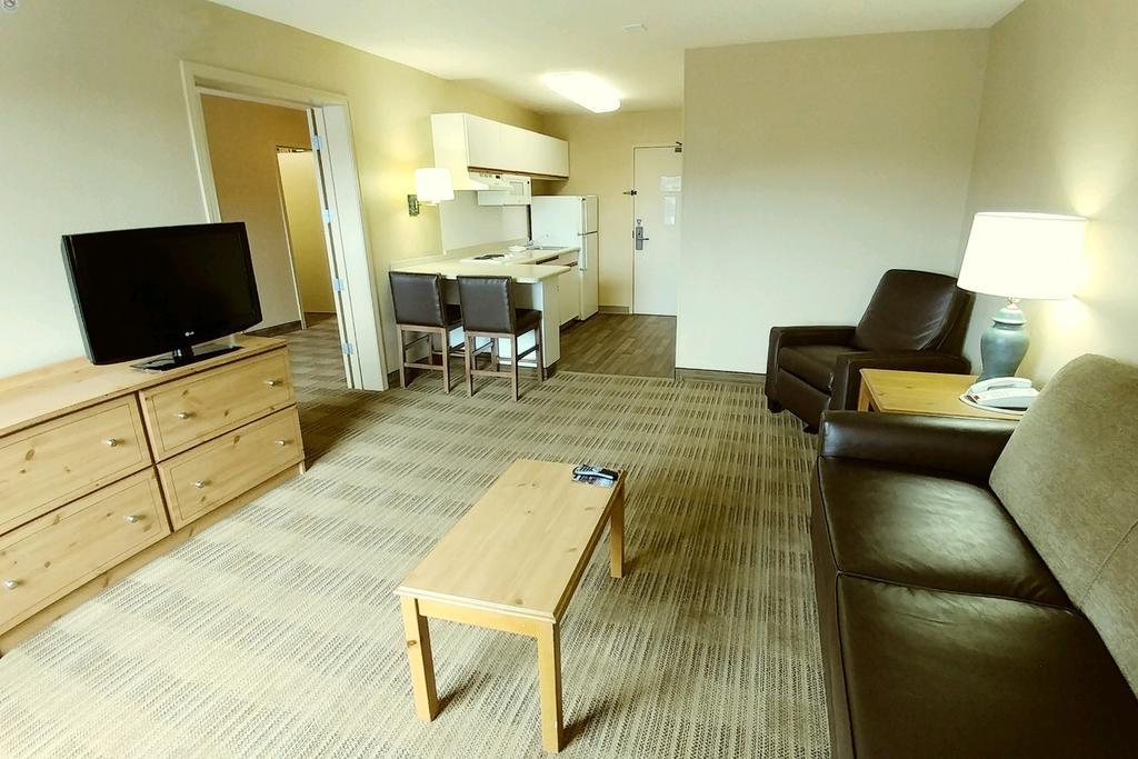 One Bedroom Suite - Non-Smoking
