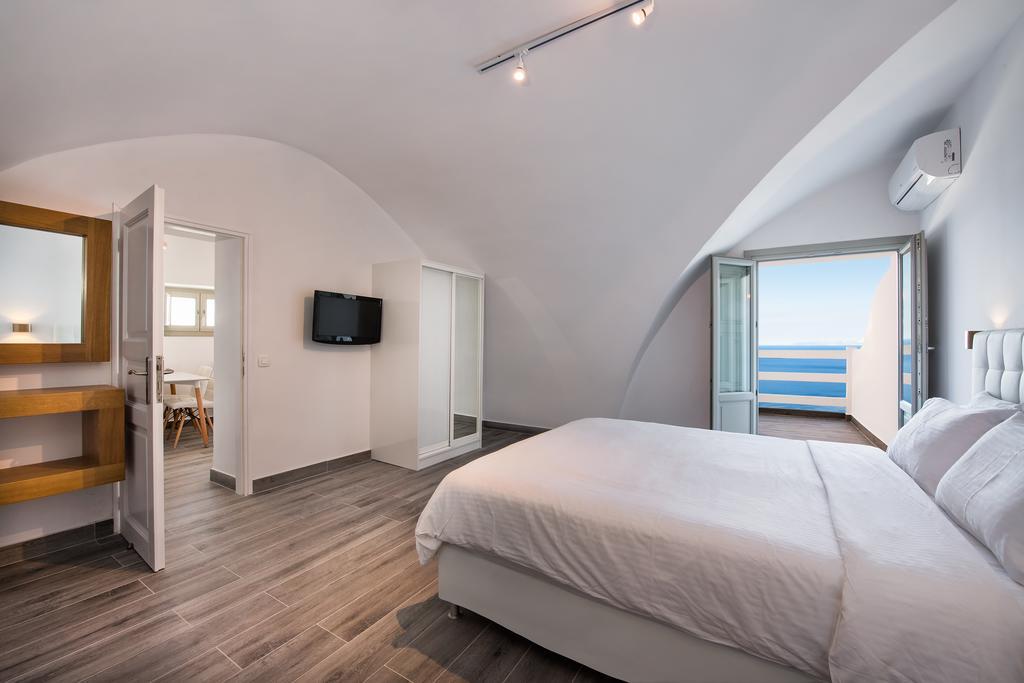 Honeymoon Suite