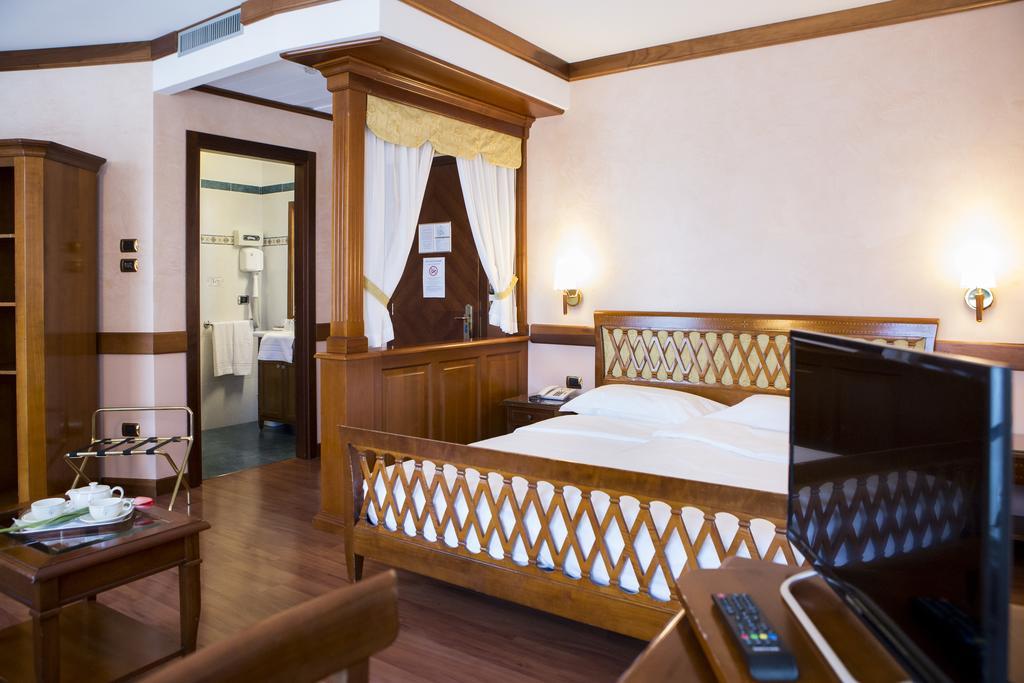 Deluxe Junior Suite
