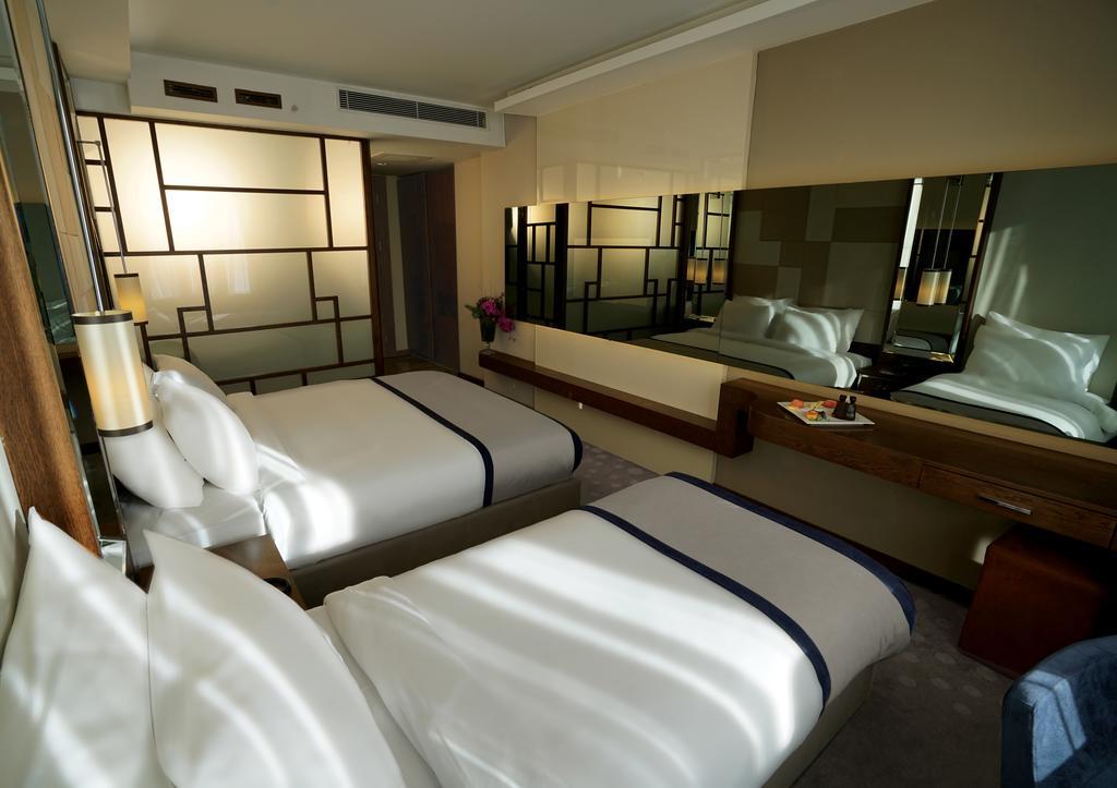 Deluxe Triple Room Sea View,399737190:JPEG