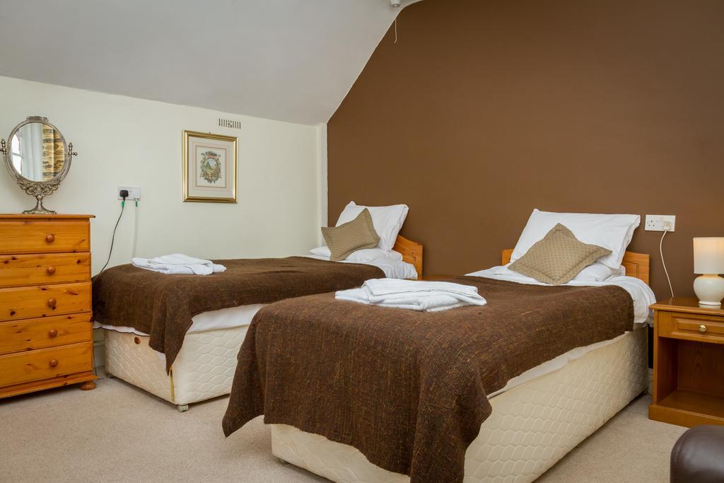 Large Double or Twin Room