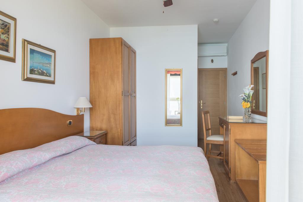Doppelzimmer mit Seeblick