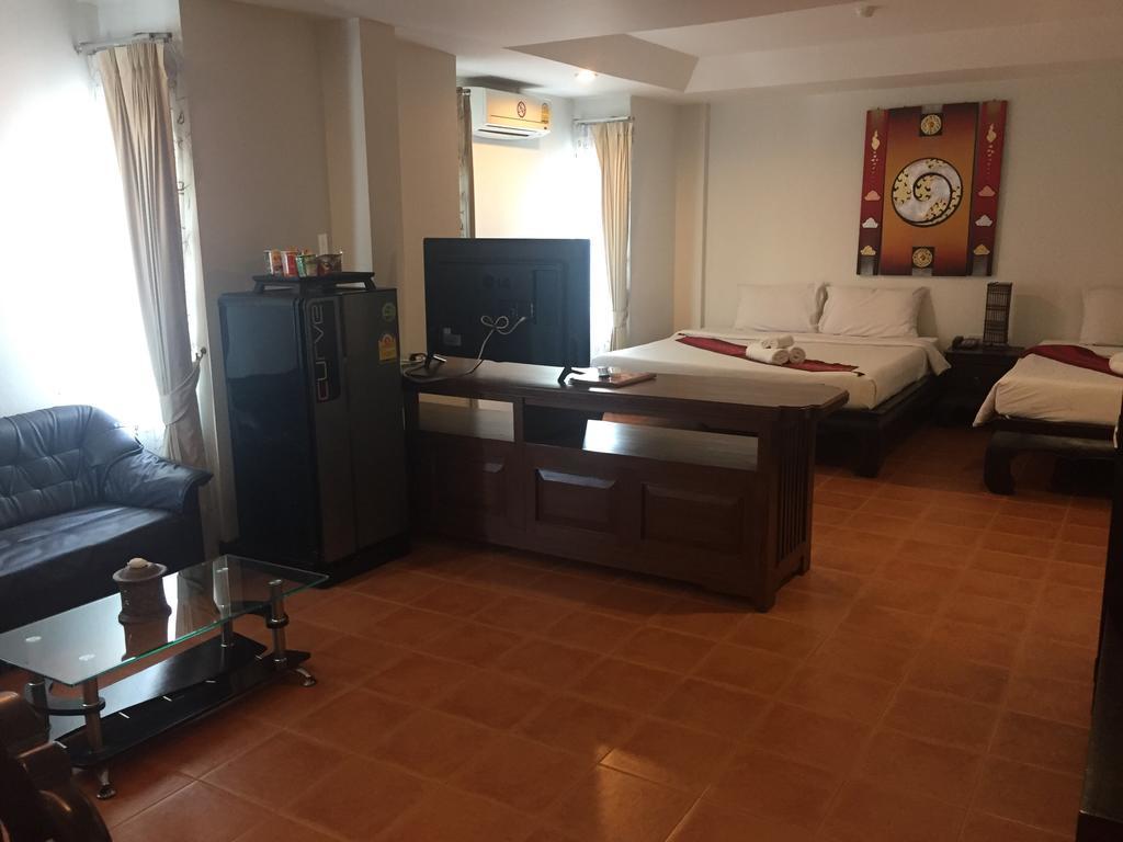 Triple Room,400295178:JPEG
