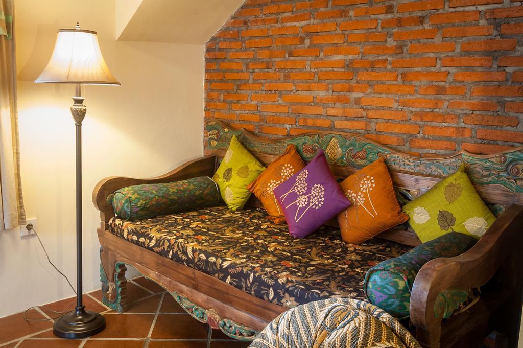 Kamar Premium King dengan Pemandangan Taman