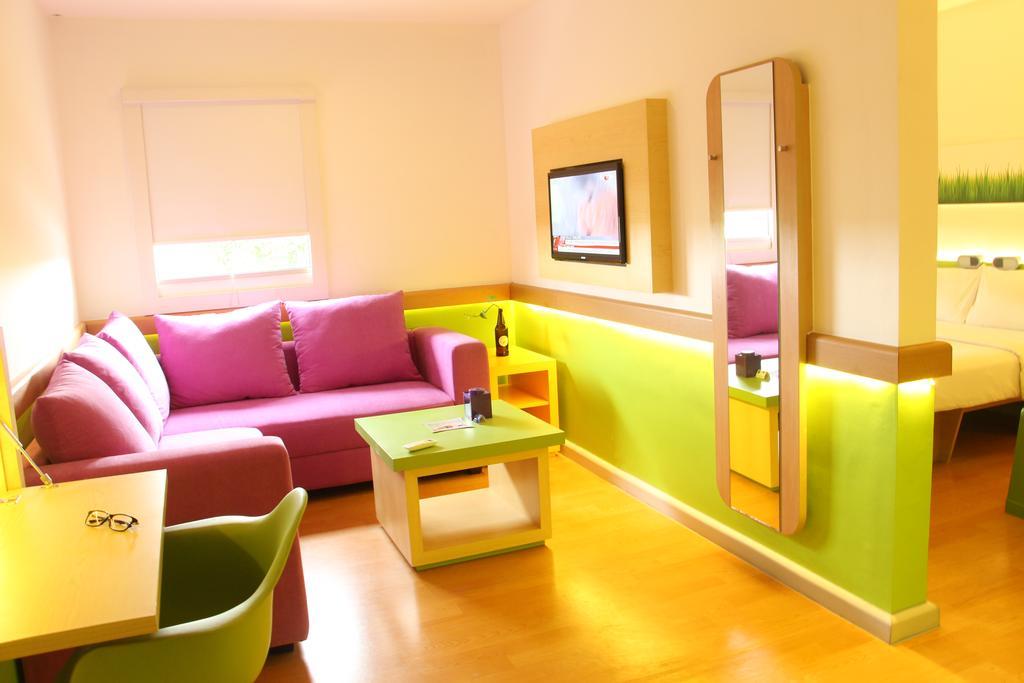 Executive Room