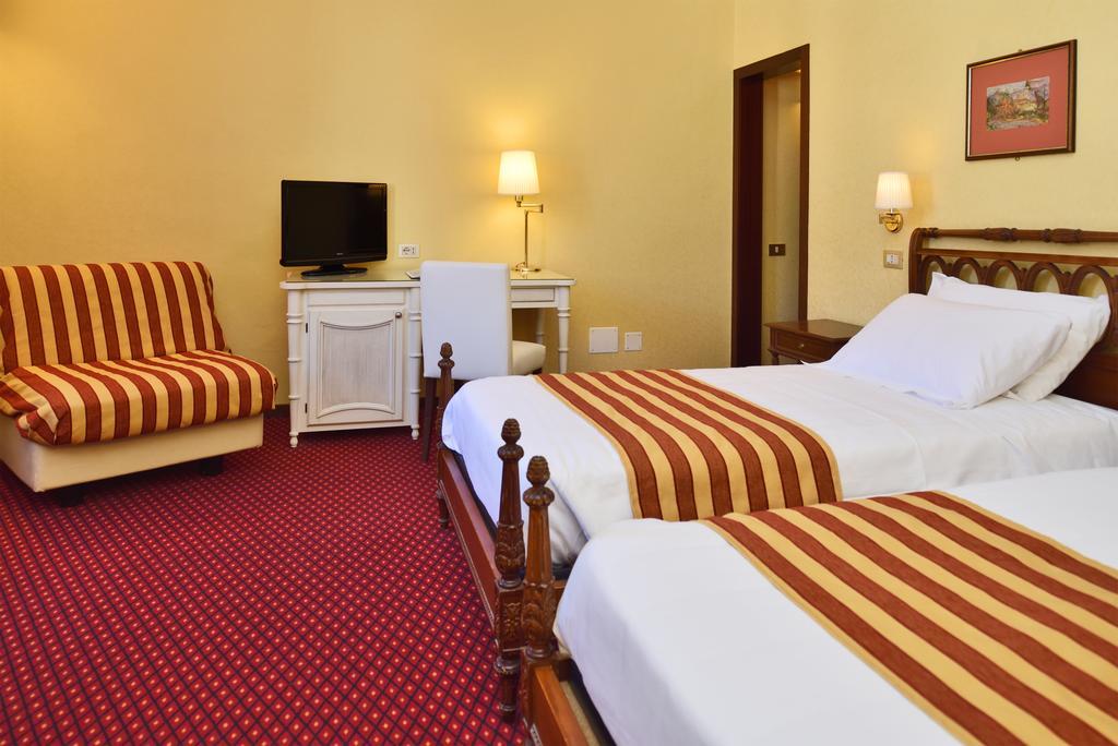 Quarto Superior com Cama de Casal ou 2 de Solteiro