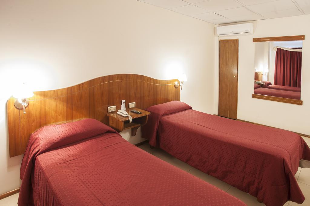 Twin Room,1212596788:JPEG