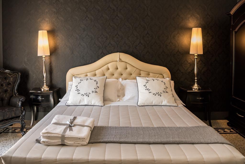 Junior Suite with Balcony