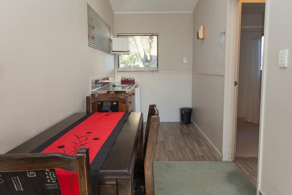 Deluxe Double Room (2 Adults + 1 Child)