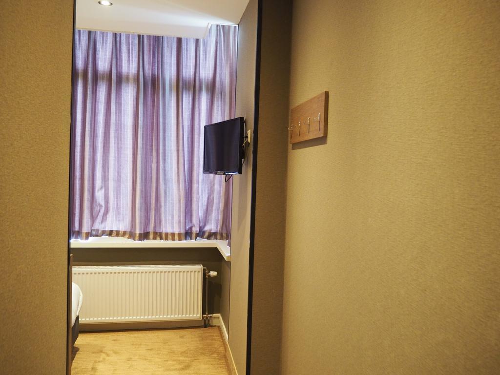 Standard Twin Room,215241947:JPEG