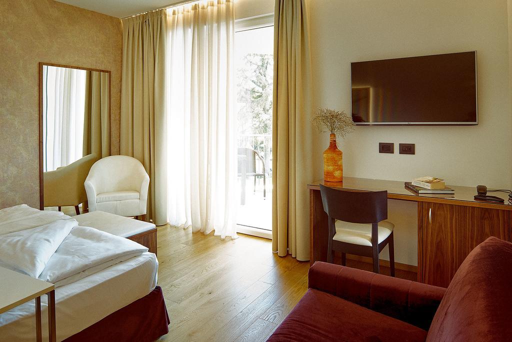 Junior Suite,511777863:JPEG