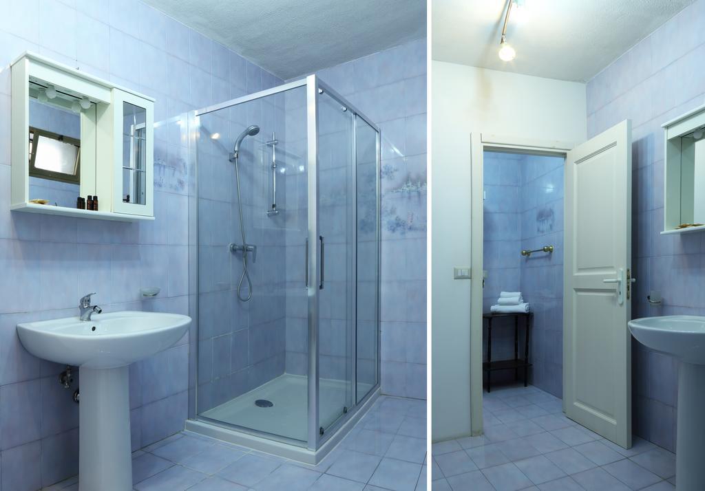 Driepersoonskamer met Eigen Externe Badkamer