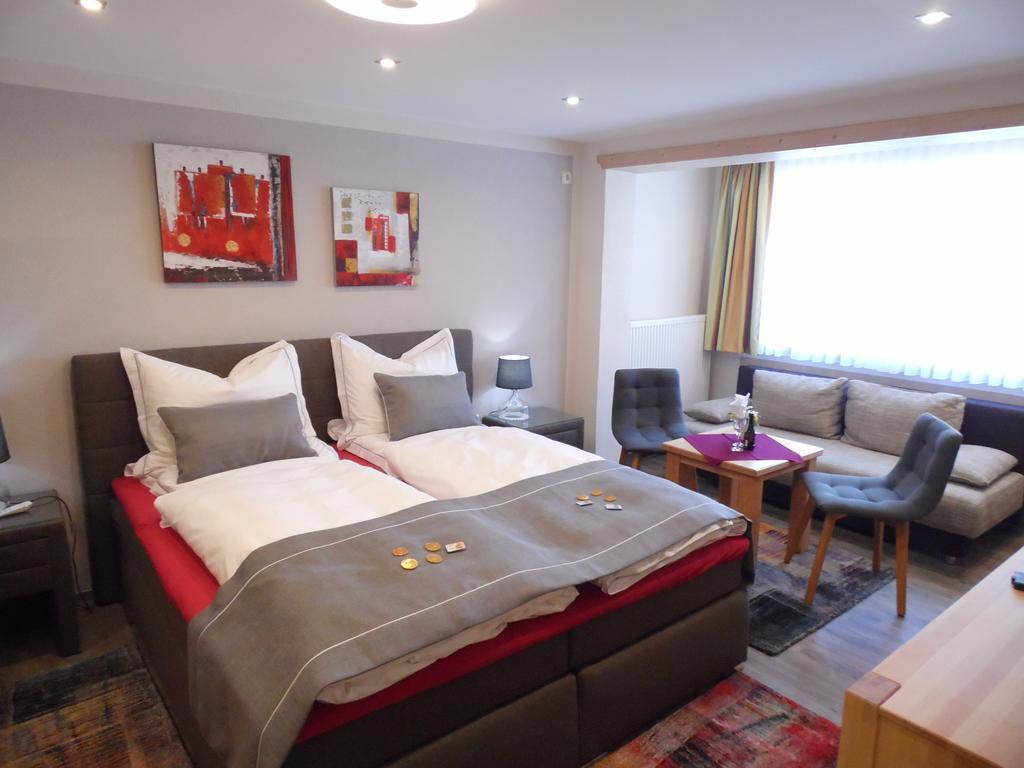Großes Doppelzimmer