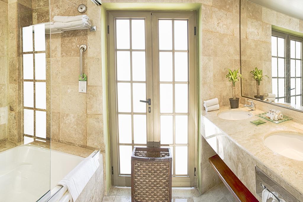 Deluxe Junior Suite