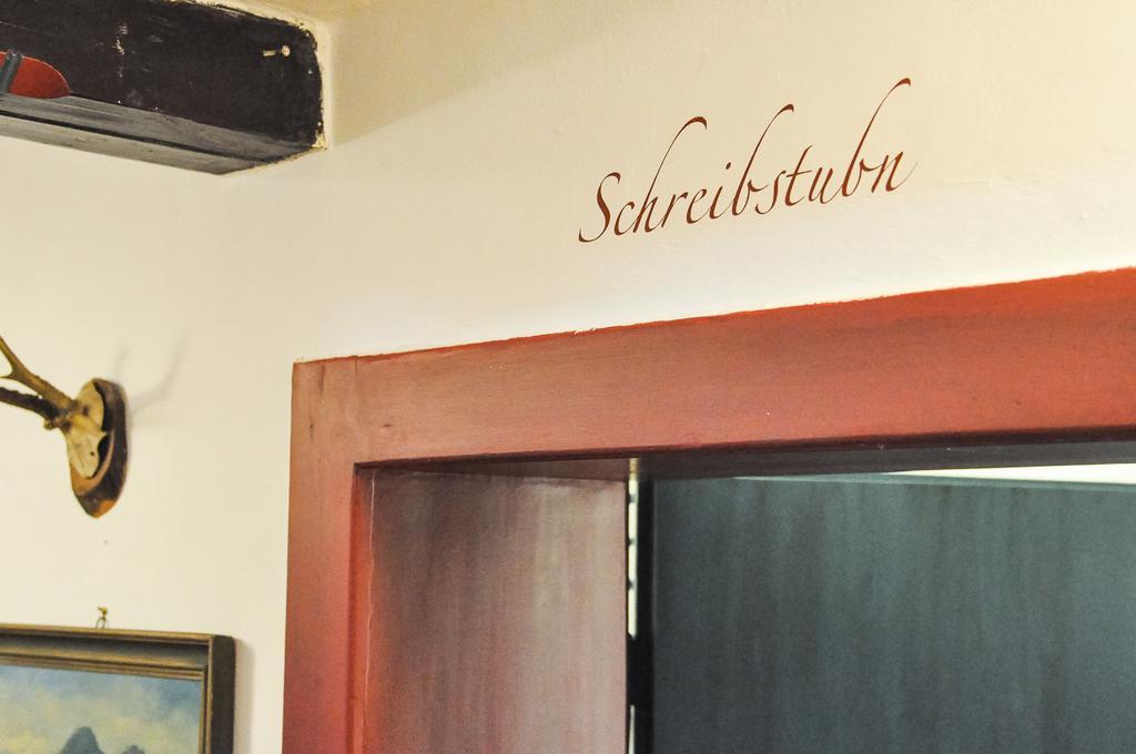 Einzelzimmer mit eigenem externen Bad