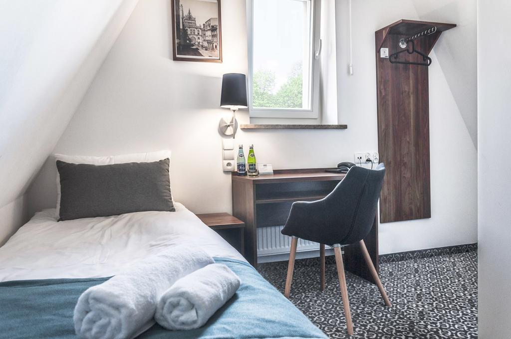 Economy Single Room