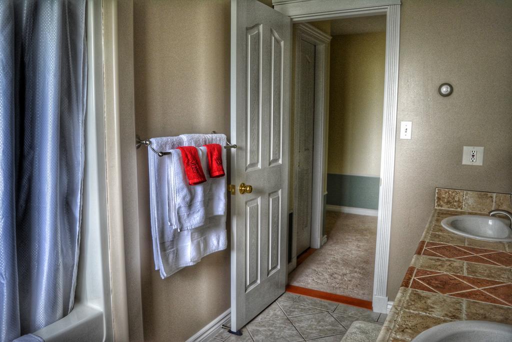 Queen Room with Shared Bath