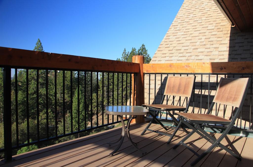 King Room with Balcony