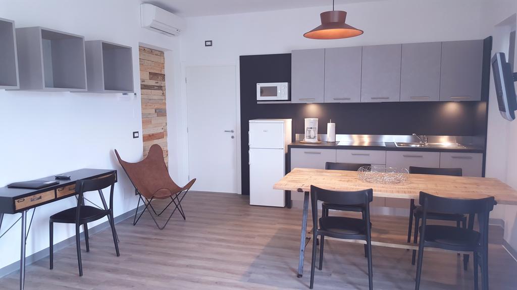 One-Bedroom Apartment with Balcony