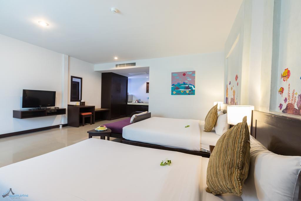 One-Bedroom Family Room,413236176:JPEG