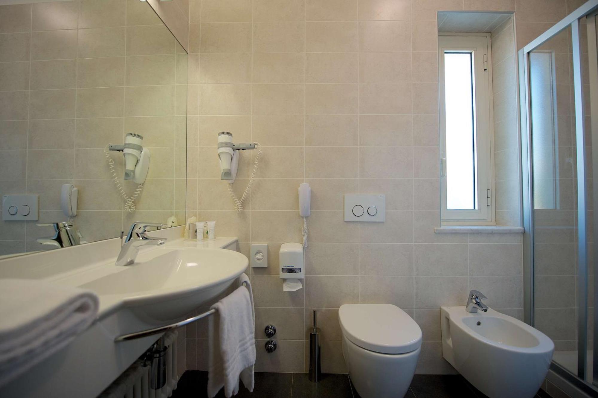 Classic Queen Room