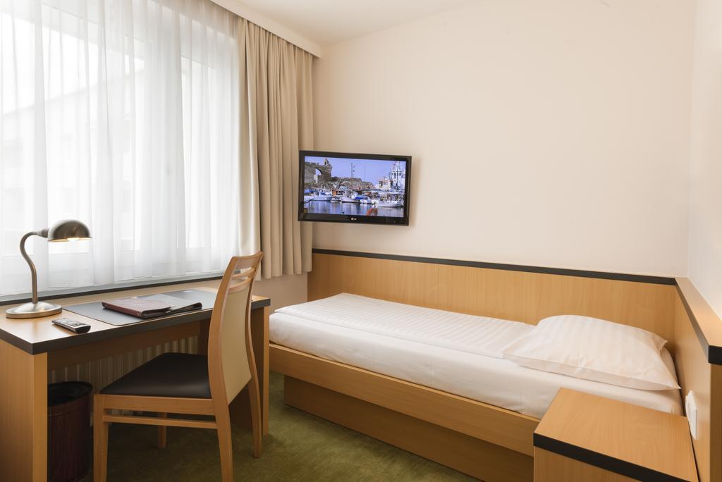 Economy Twin Room