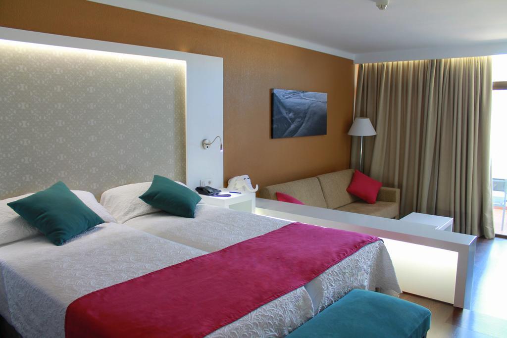 Chambre Triple Supérieure (3 Adultes)