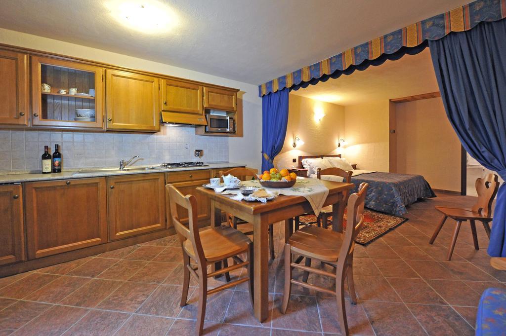 Studio (2 Adults)