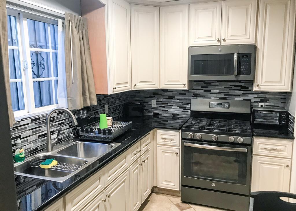 Family Studio Kitchen