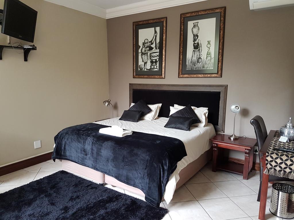 Family Room,414793101:JPEG