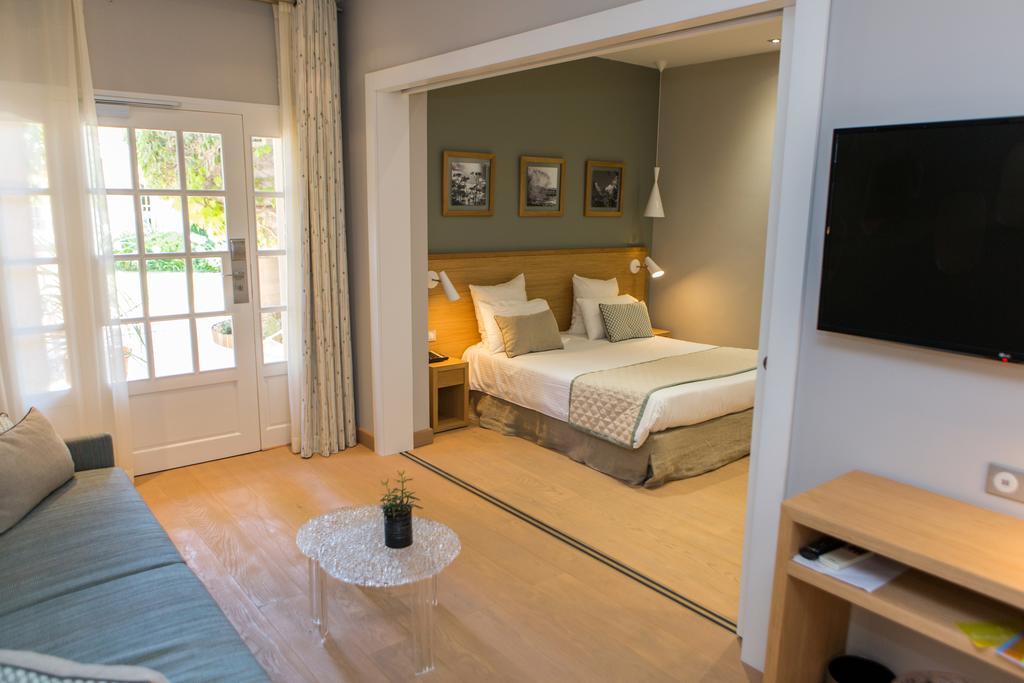 Junior Suite with Garden View