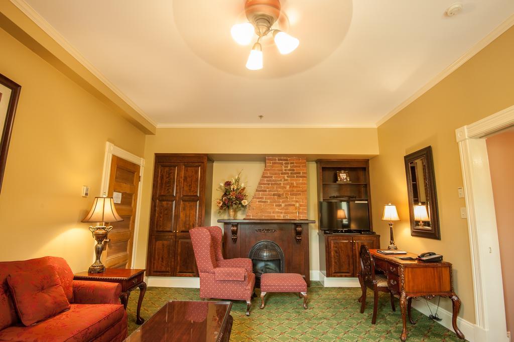 Executive Suite