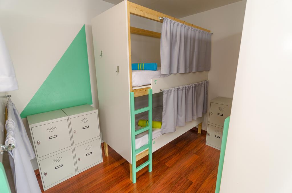 Bunk Bed 8-Bed Mixed Dormitory Room