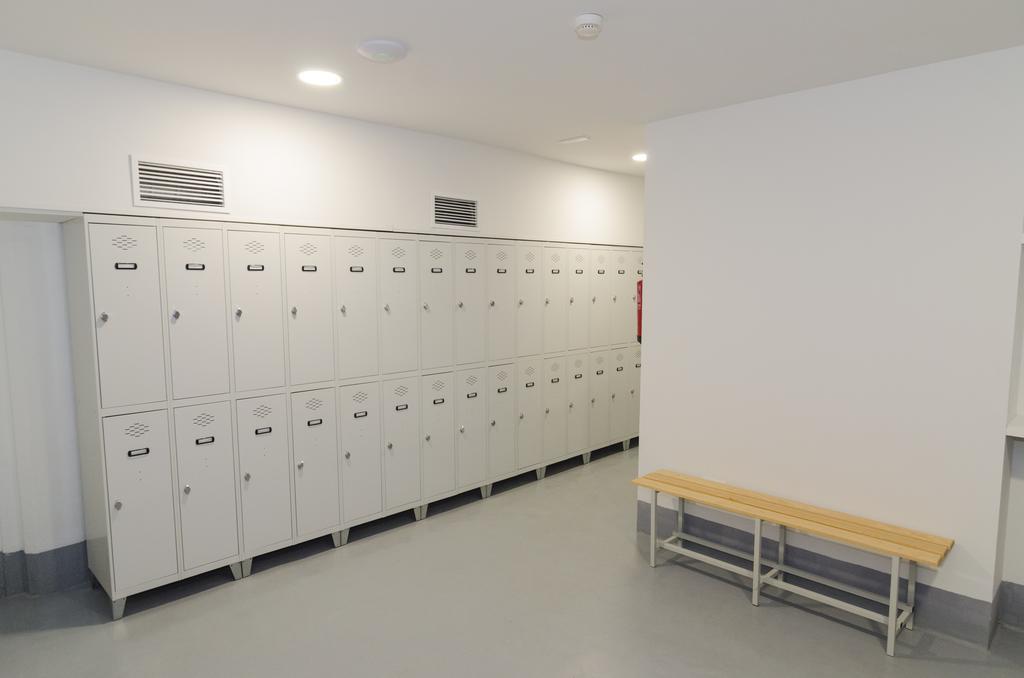 Bunk Bed 16-Bed Male Dormitory Room