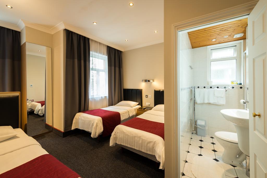 Habitación Triple con baño