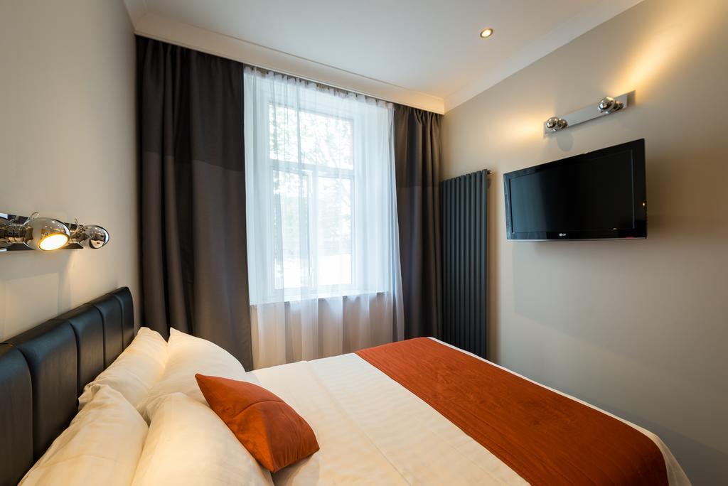 Çift Kişilik Oda - En-Suite Banyolu