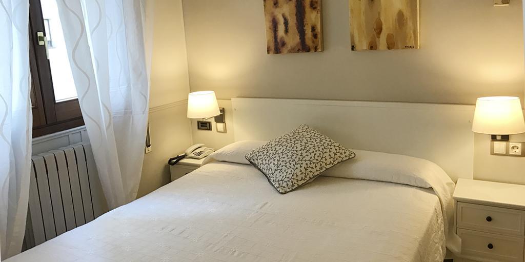 Double or Twin Room with Parking